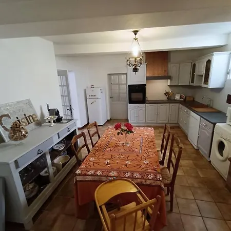 Hébergement de vacances Maison De Village 8 Couchages La Liviniere