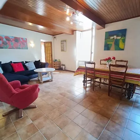 Maison De Village 8 Couchages Hébergement de vacances